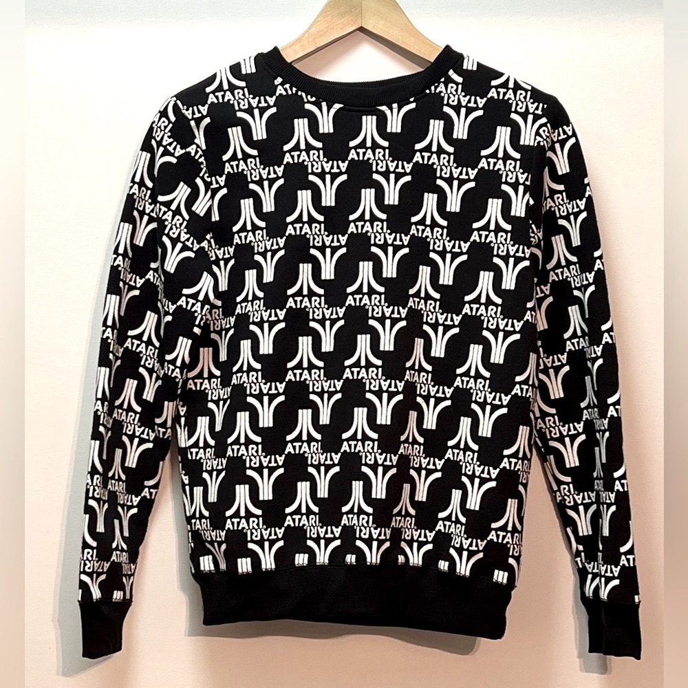 Atari | Black with White Atari Graphic Crewneck Sweatshirt - Size Small
